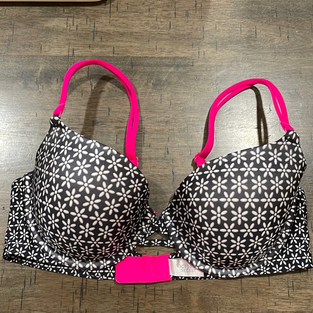 Victoria’s Secret bra!